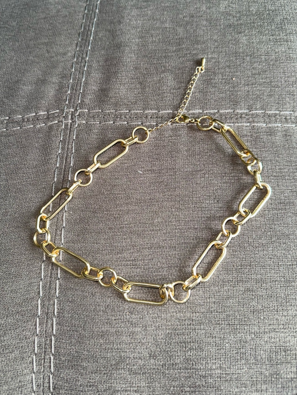 Gold-Plated Paper Clip Chain necklace - Picture 4 of 6
